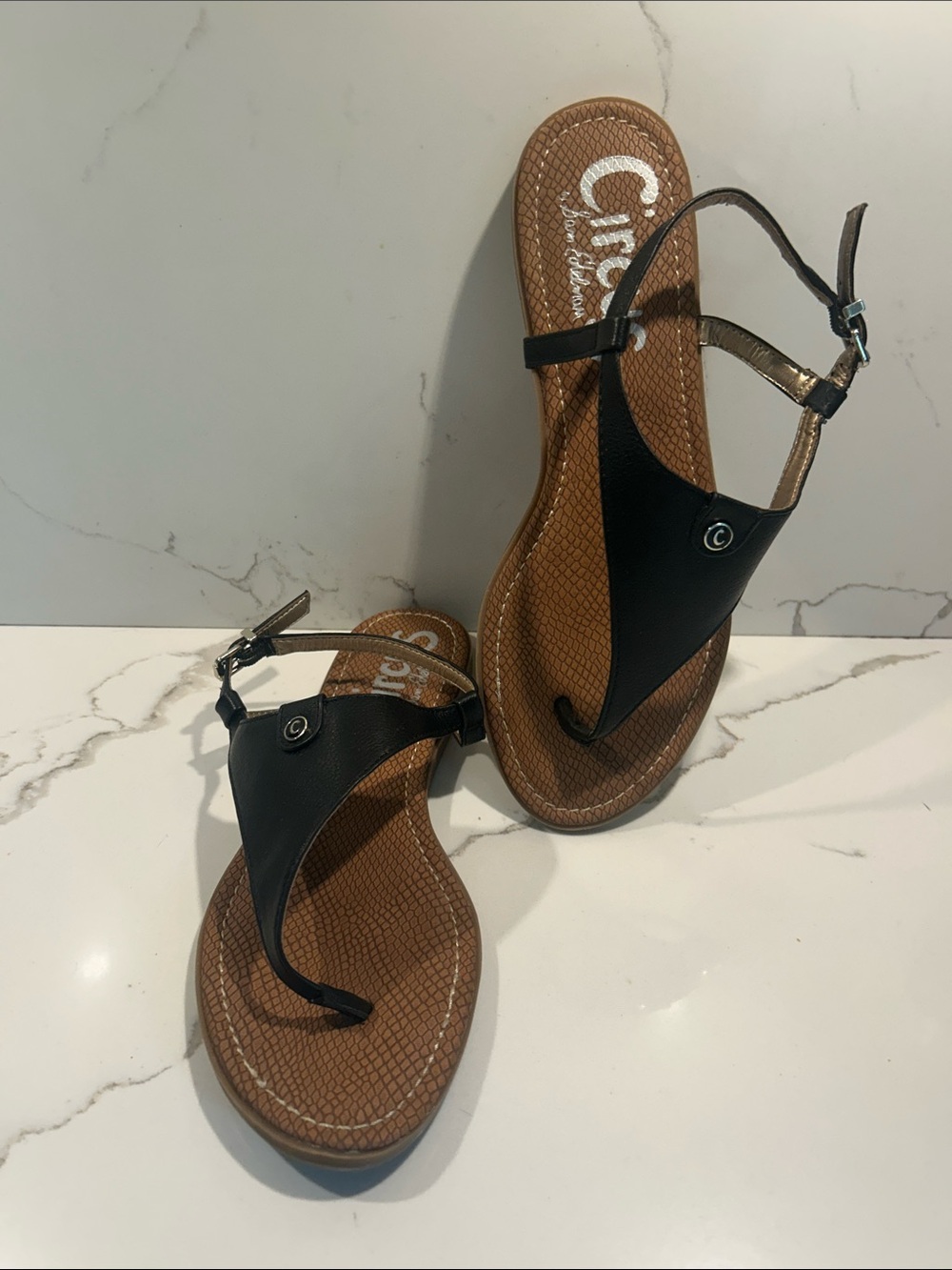 Circus by Sam Edelman Black and Brown Textured T-Strap Sandals